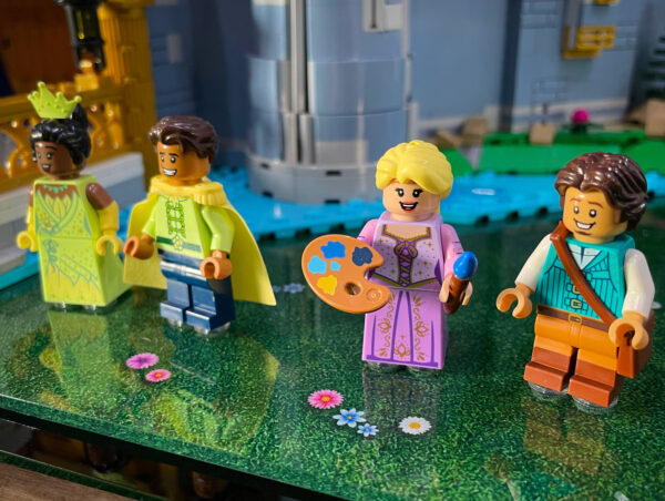 Lego Lotr Rivendell, Hp Hogwarts Or Disney Castle + Display Case - Winner Picks #2